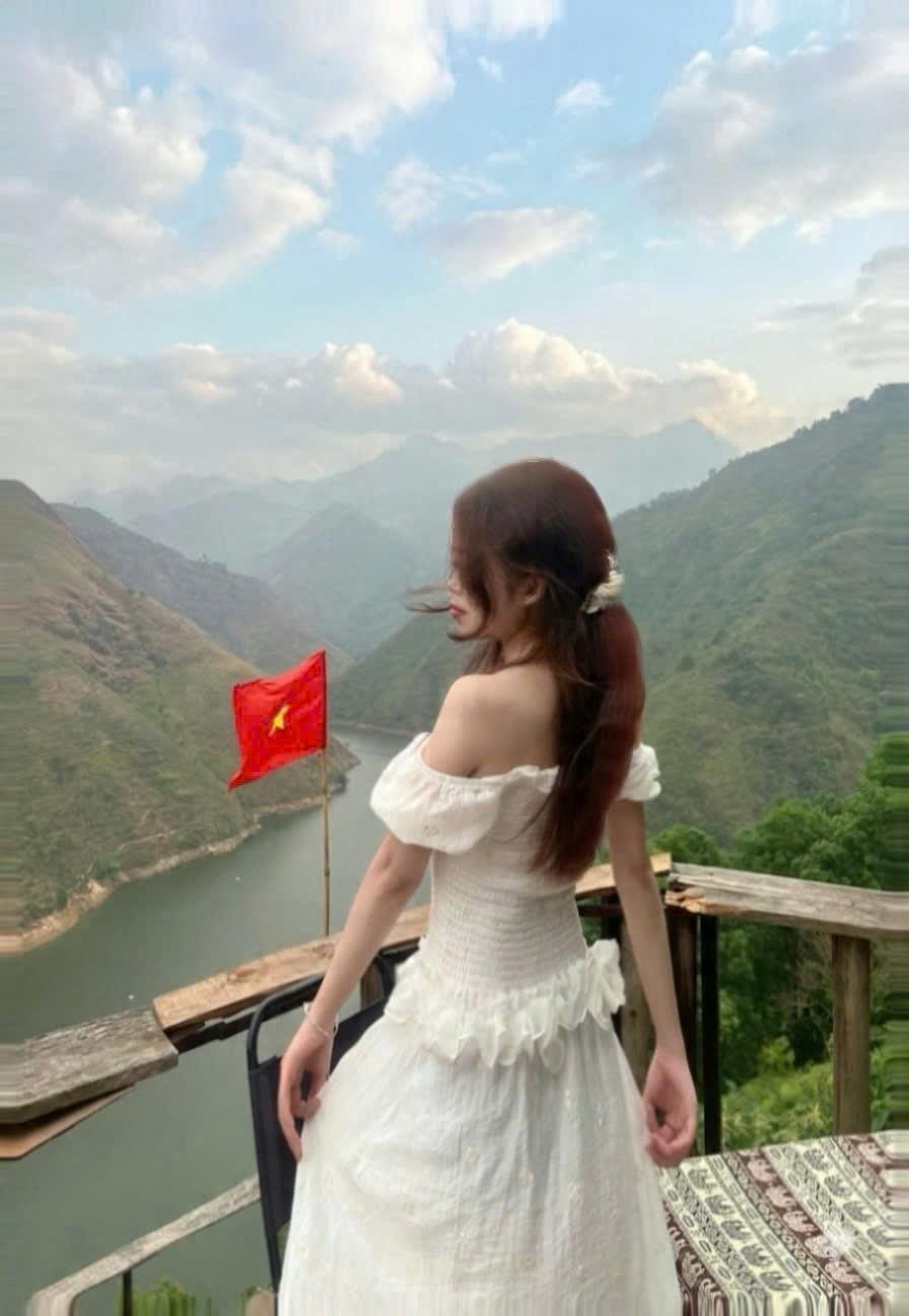 Khoảnh khắc giữa núi trời truyền cảm hứng cho câu chuyện The Serene Villa